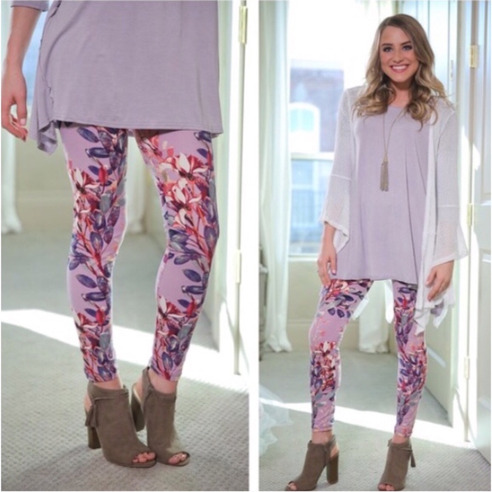 LILAC FLORAL BRUSHED KNIT LEGGINGS🌷